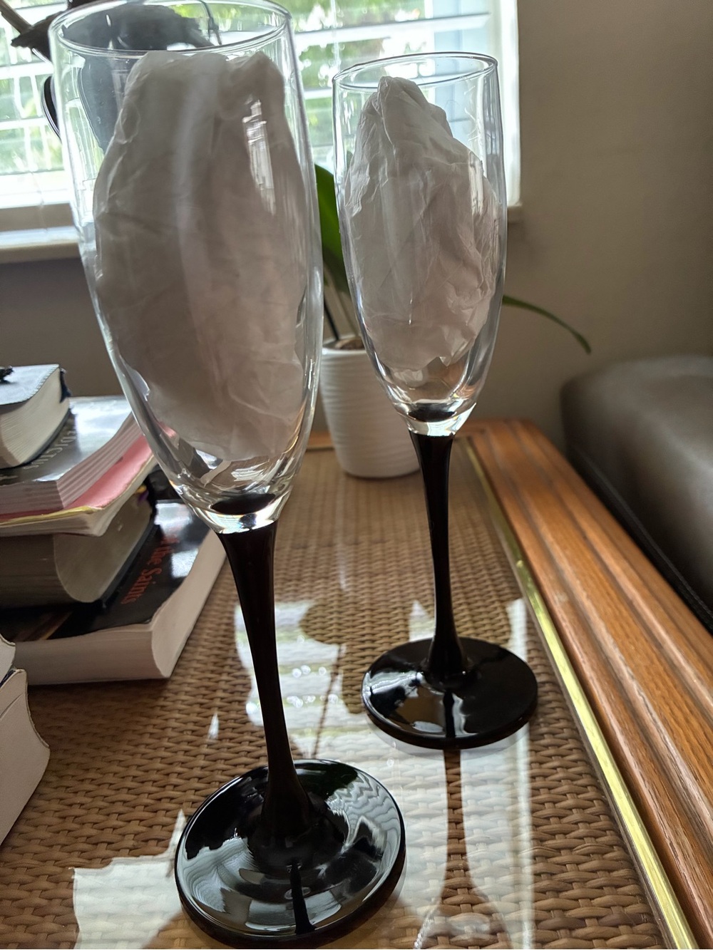 Elegant Black Glass Stem Champagne Flutes - Set of 2